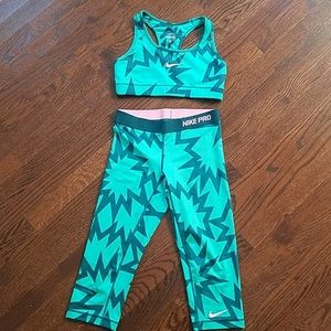 Nike Pro Capri Leggings and Sports bra Set